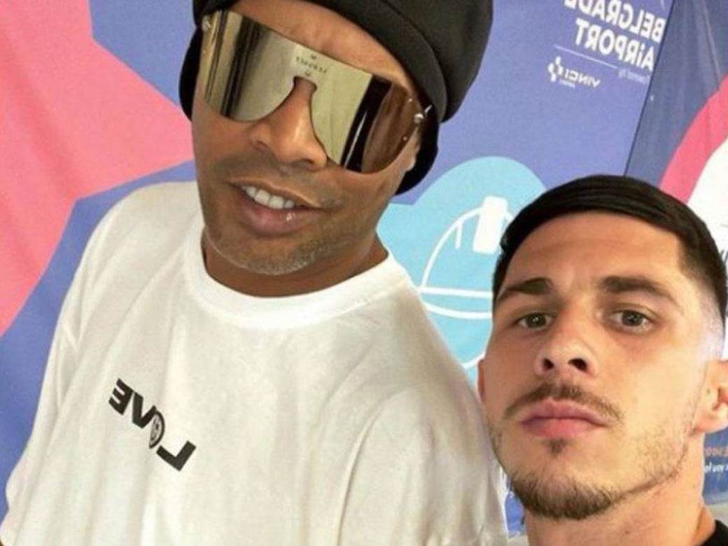 Ronaldinjo-u-Beogradu-Srdjan-Plavsic-se-slikao-sa-njim Ronaldinjo-u-Beogradu-Srdjan-Plavsic-se-slikao-sa-njim
