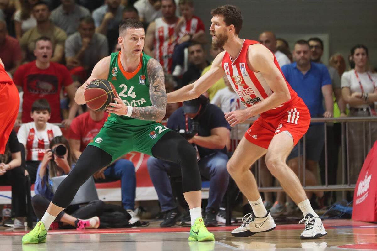 Gorio je "Pionir" - Zvezda je u finalu ABA lige: Prštalo na terenu - a sada svi čekamo VJEČITI DERBI! Gorio je "Pionir" - Zvezda je u finalu ABA lige: Prštalo na terenu - a sada svi čekamo VJEČITI DERBI!
