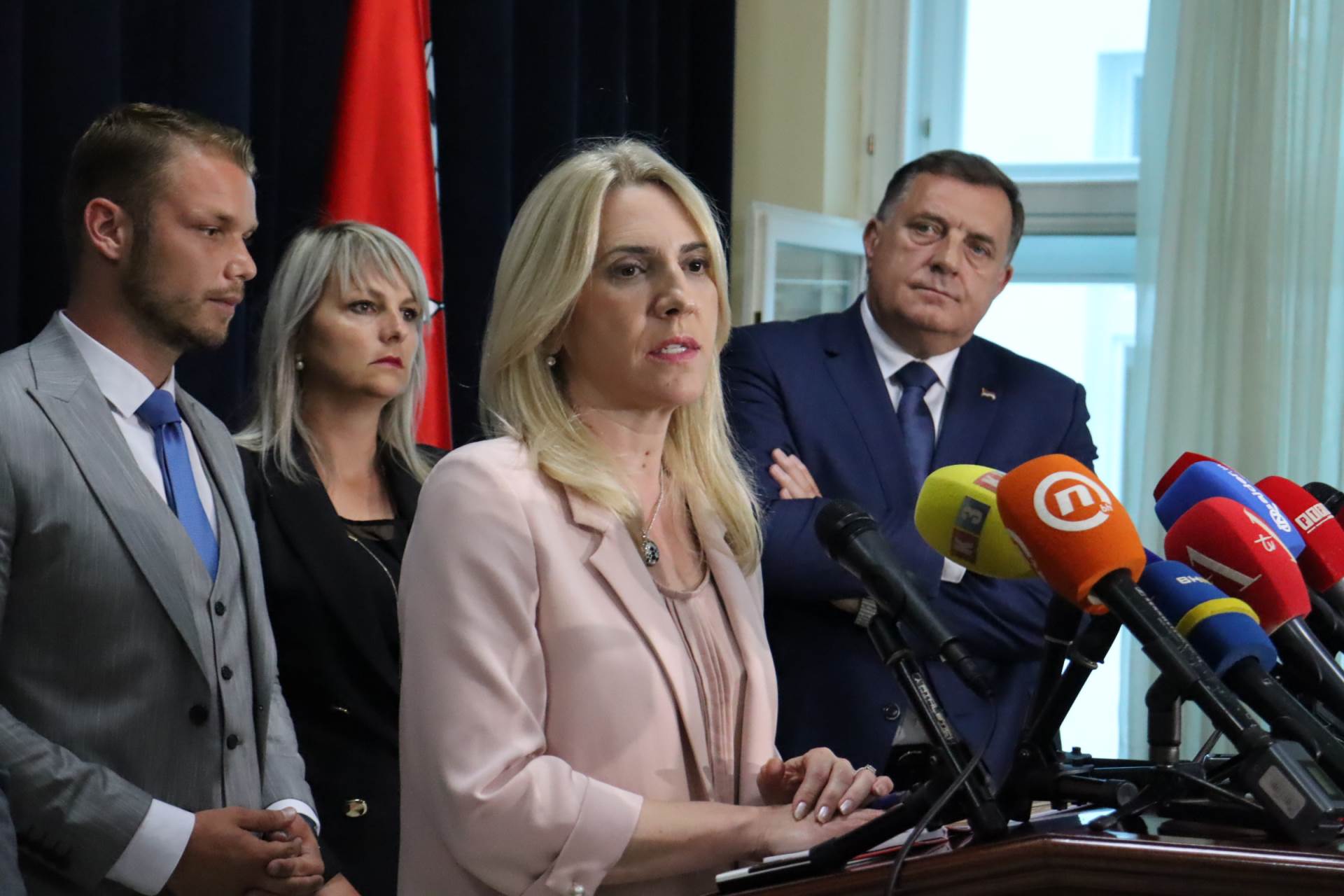  Dodik Višković Cvijanovićeva na sastanku sa Draškom Stanivukovićem 