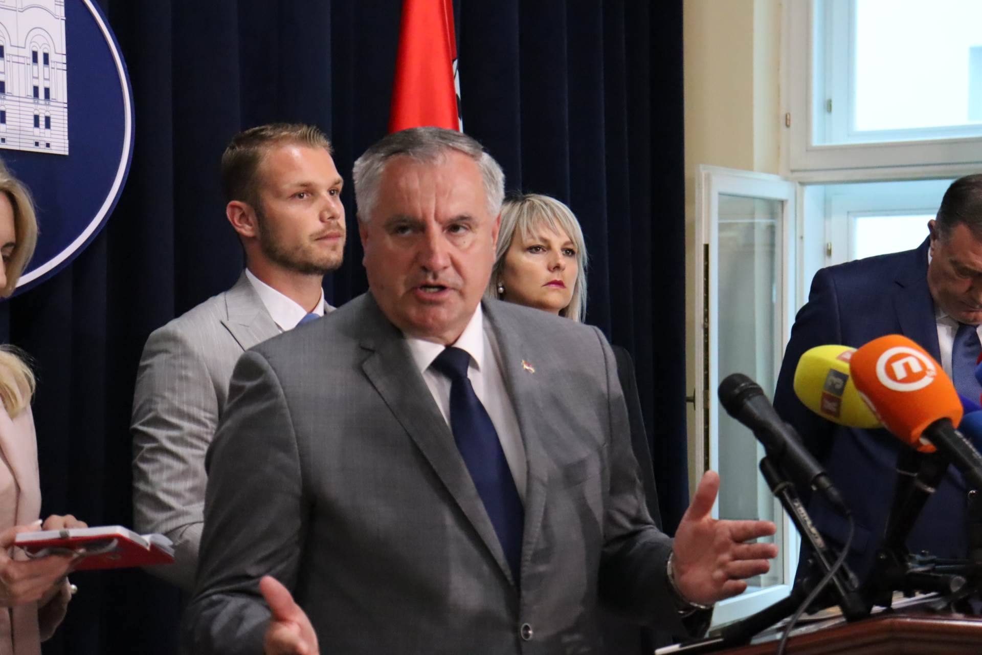  Višković odgovorio na prozivanja Stanivukovića 