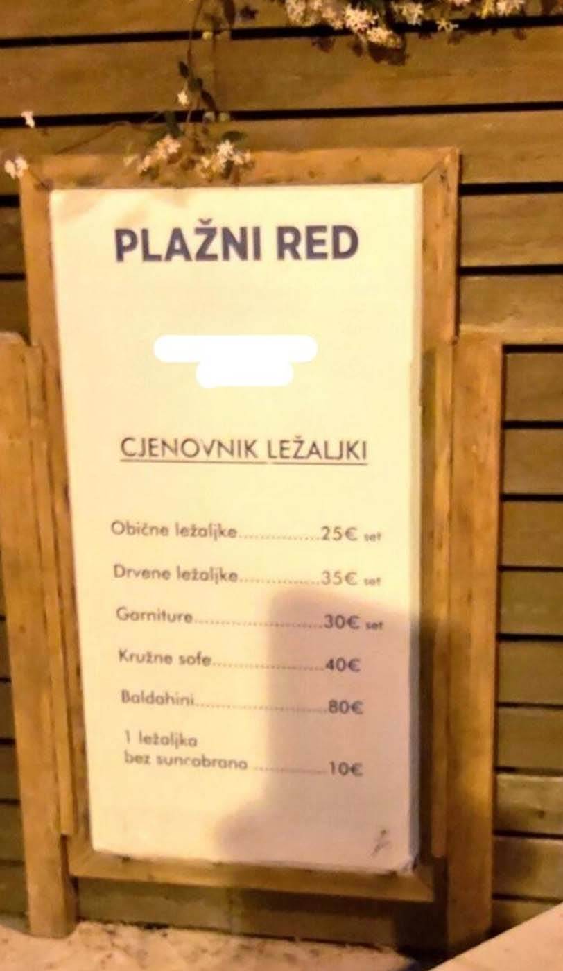  Na jednoj plaži u Crnoj Gori: Najjeftinija ležaljka - 25 evra za sat vremena 