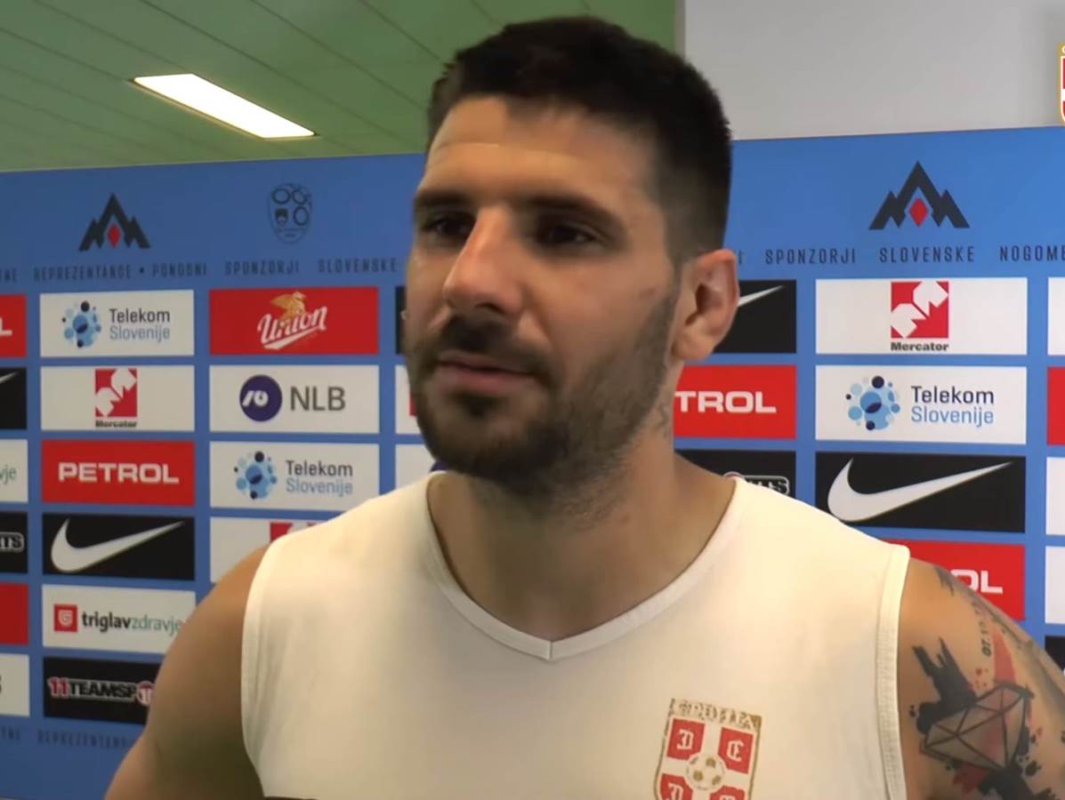  Aleksandar Mitrović nakon utakmice sa Sloveijom 