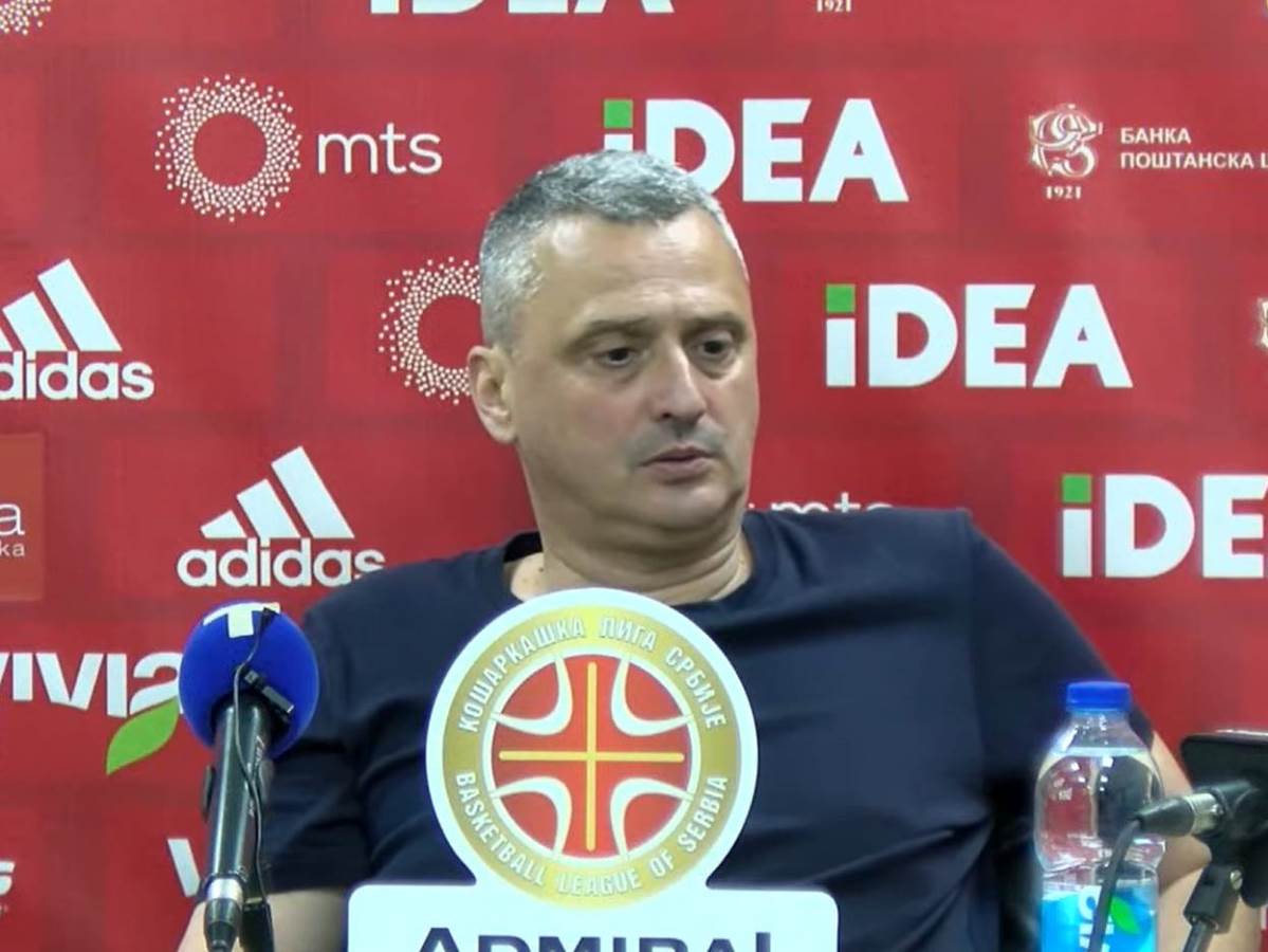  Radonjić otkrio zašto Dobrić nije igrao: Zvezda slavila, trenera pitali za problem - "Sad je bio rizik, a za finale..." 