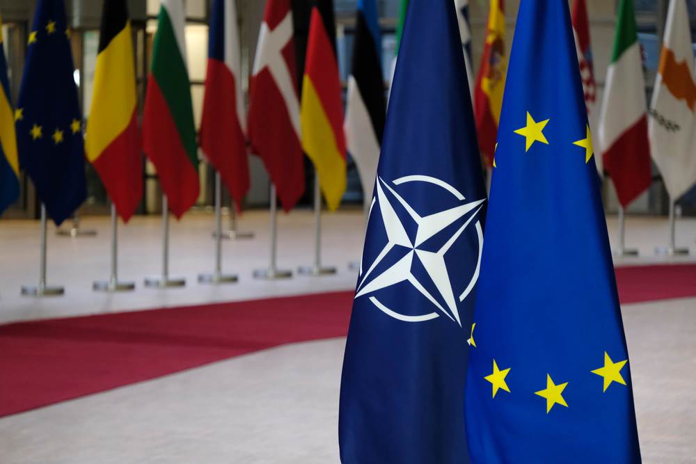  Podrška ulasku u EU i NATO u RS. 