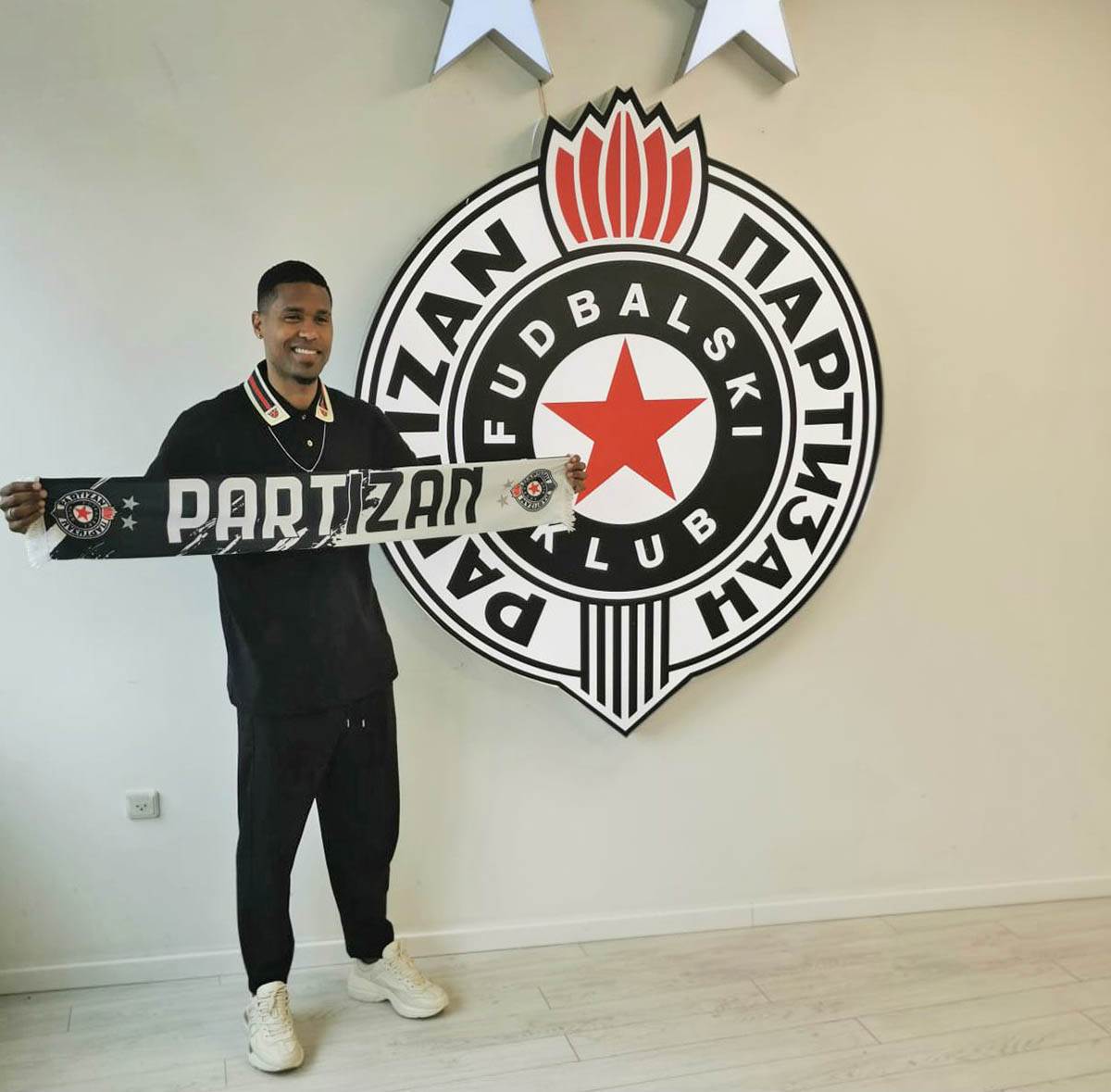  Veliki broj igrača napustio Partizan 