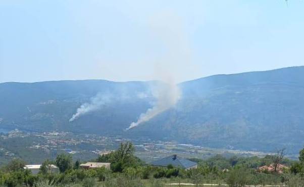  Srbija i Hrvatska nude pomoć u gašenju požara kod Igala 