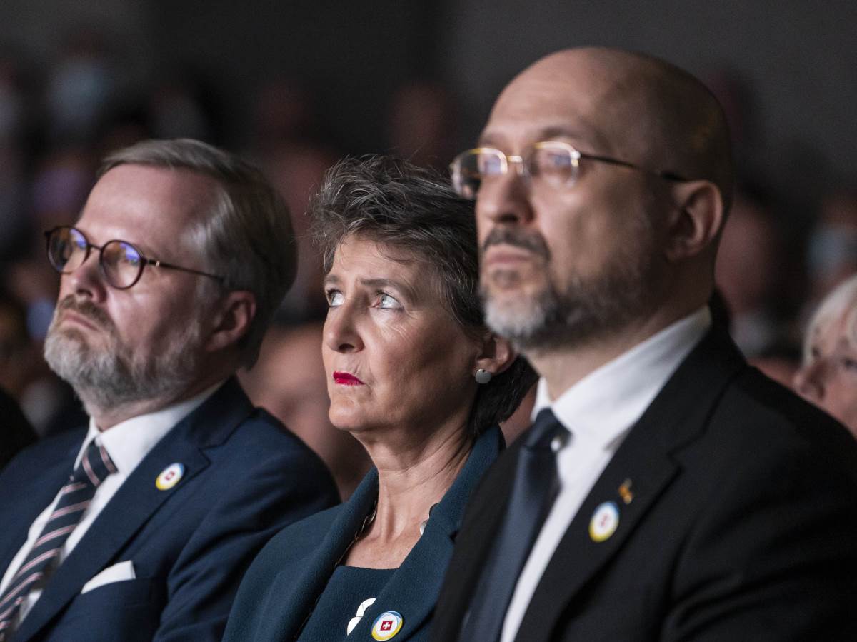 h_57788748.jpg h_57788748.jpg