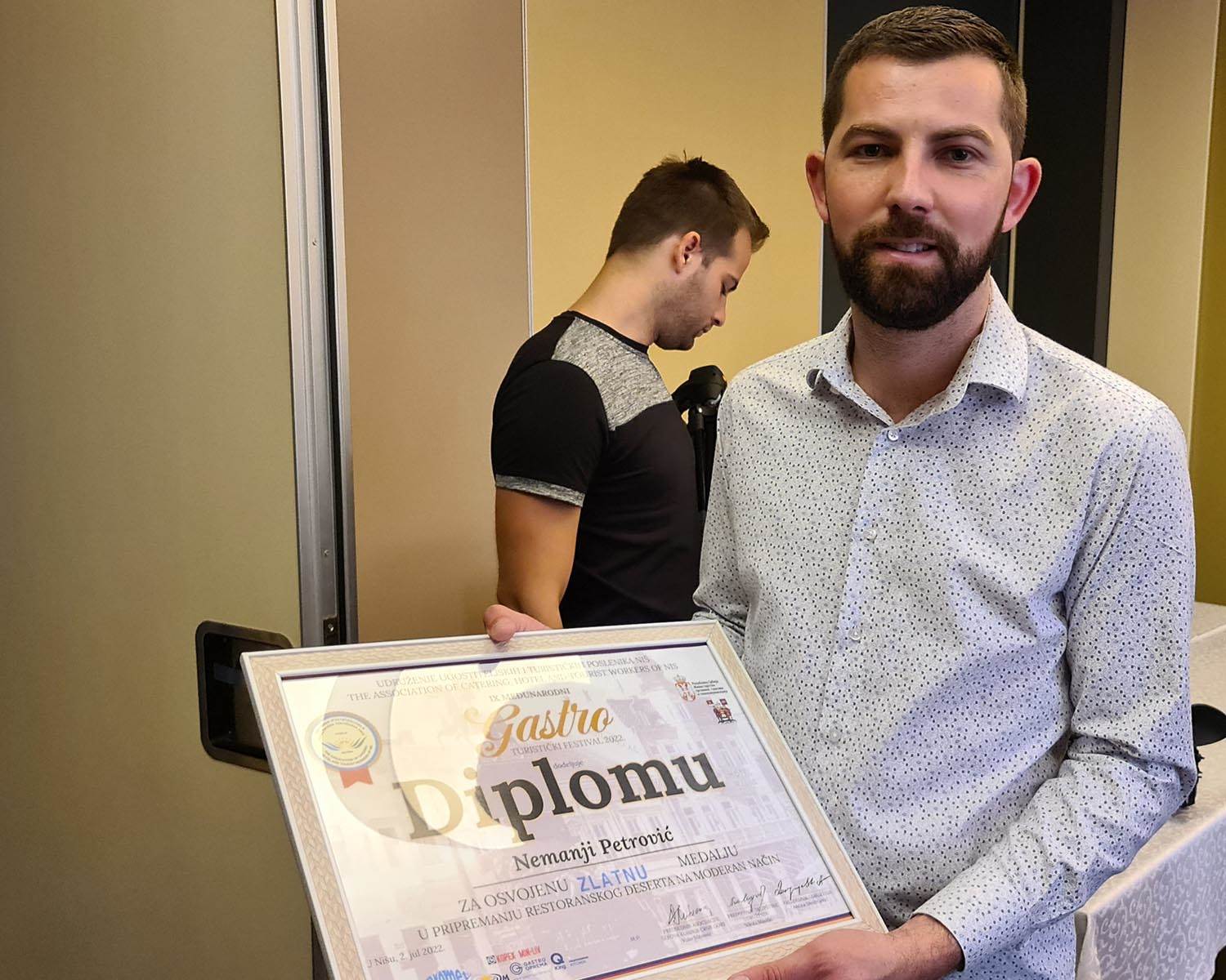 Nemanja Petrović poslastičar iz Dobija Nemanja Petrović poslastičar iz Dobija