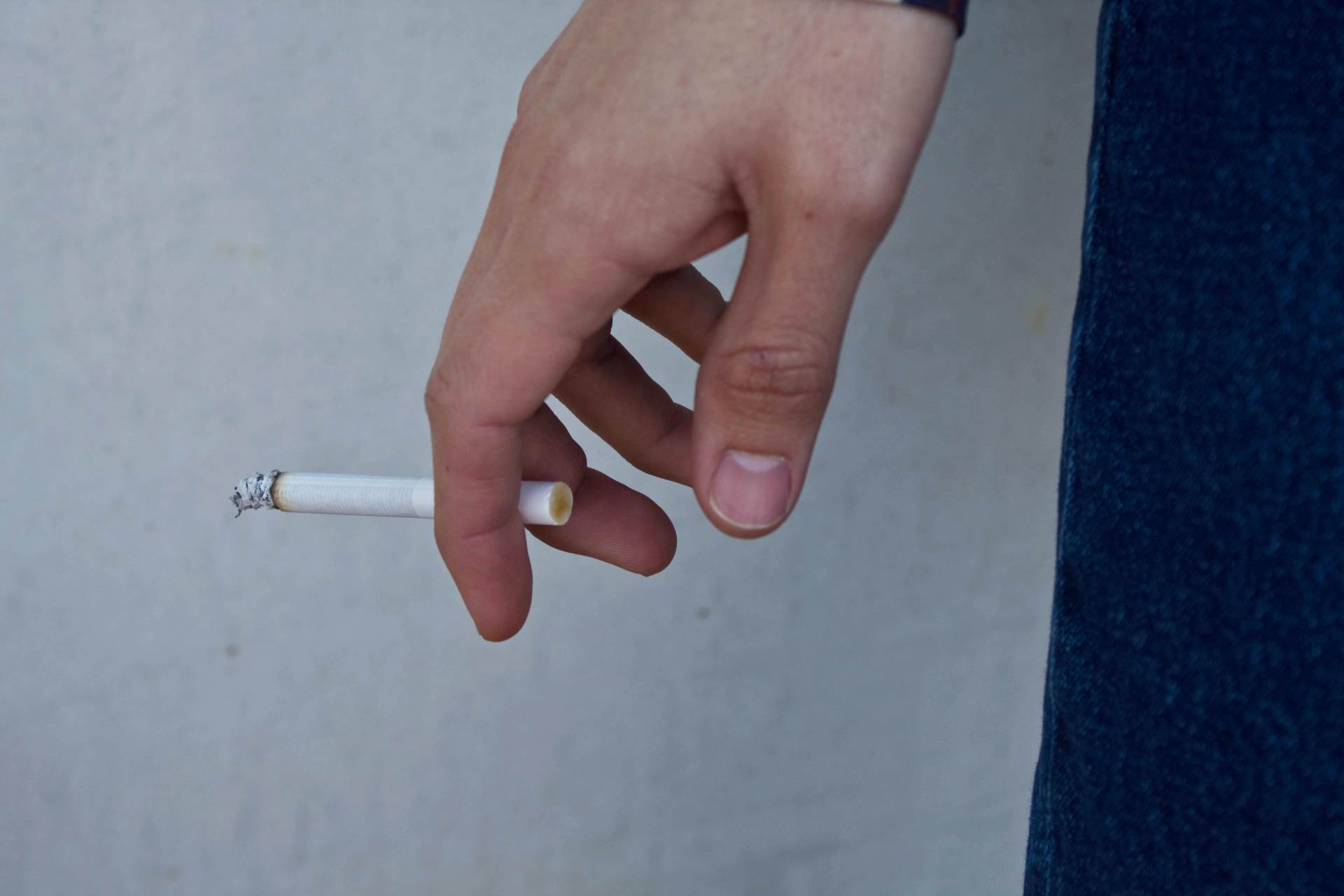  Skuplje cigarete u BiH 
