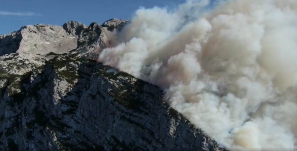  Veliki požar u Parku prirode Blidinje: Vatra "guta" gustu šumu (VIDEO) 