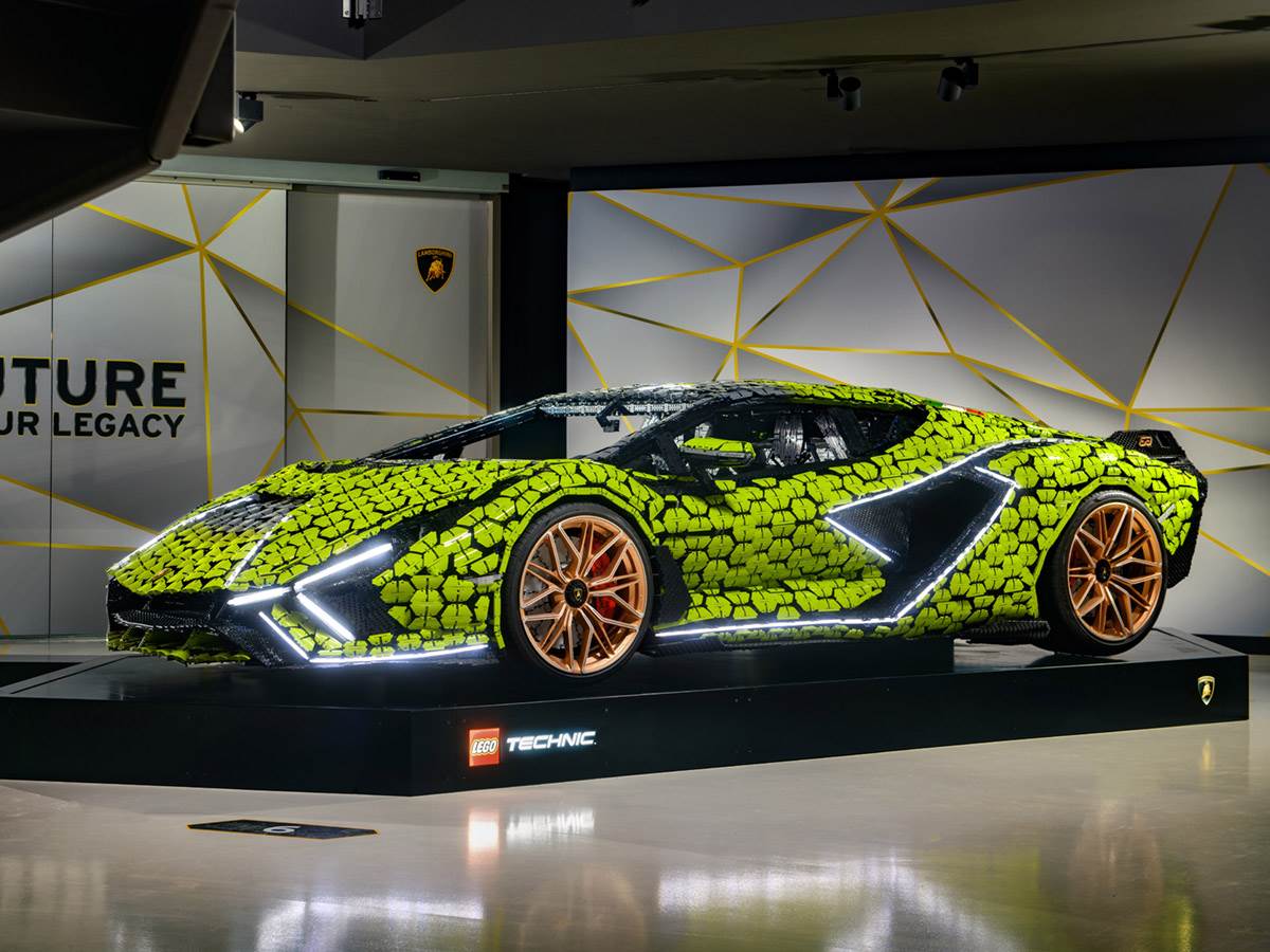  Lamborghini Sian FKP 37 automobil napravljen od LEGO kockica 