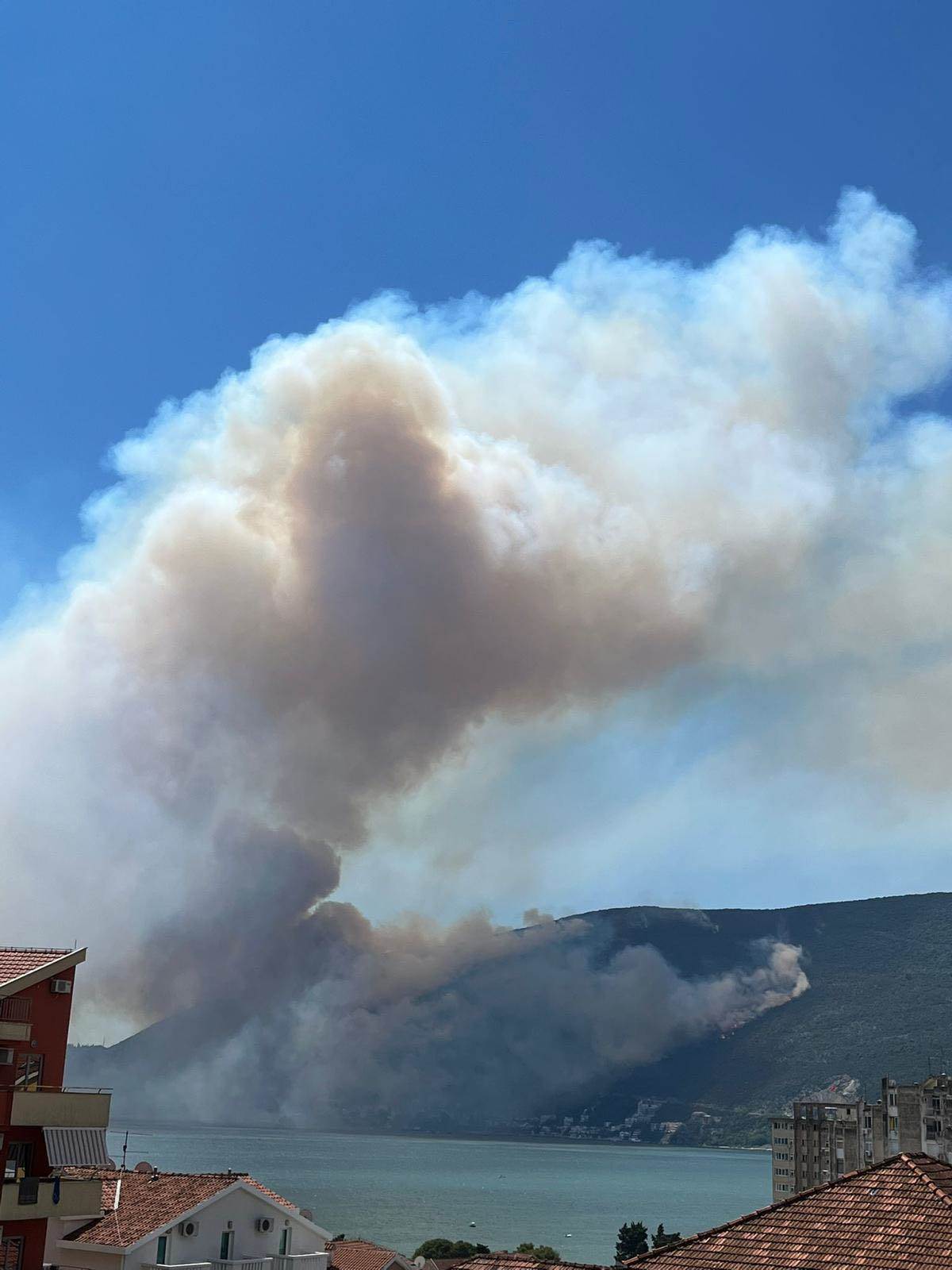 Požar u Crnoj Gori Požar u Crnoj Gori