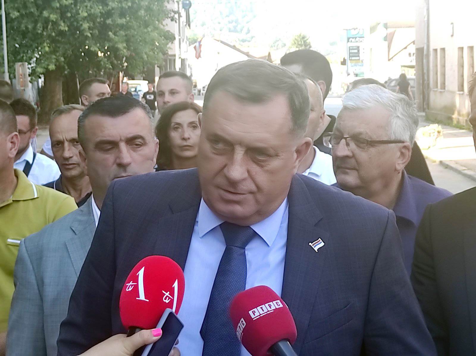  Dodik pozvao građane da glasaju za opoziv načelnika Rankića 
