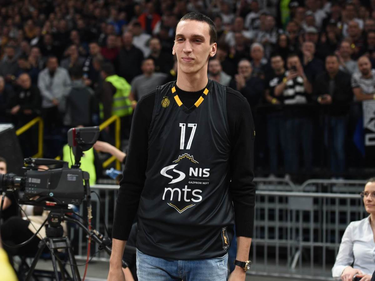  Aleksej Pokusevski navija za Partizan dobio otkaz u NBA 