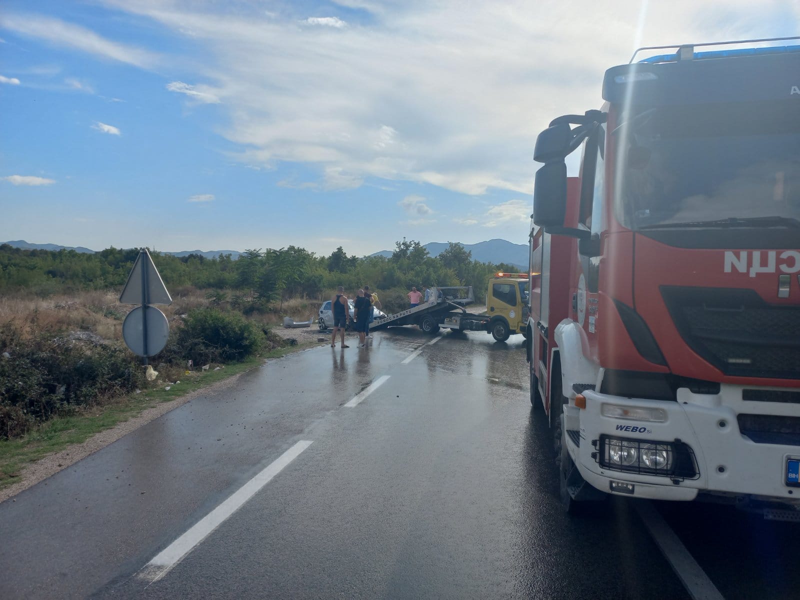  Teška saobraćajka kod Trebinja: Jedna osoba poginula, tri teško povrijeđene 