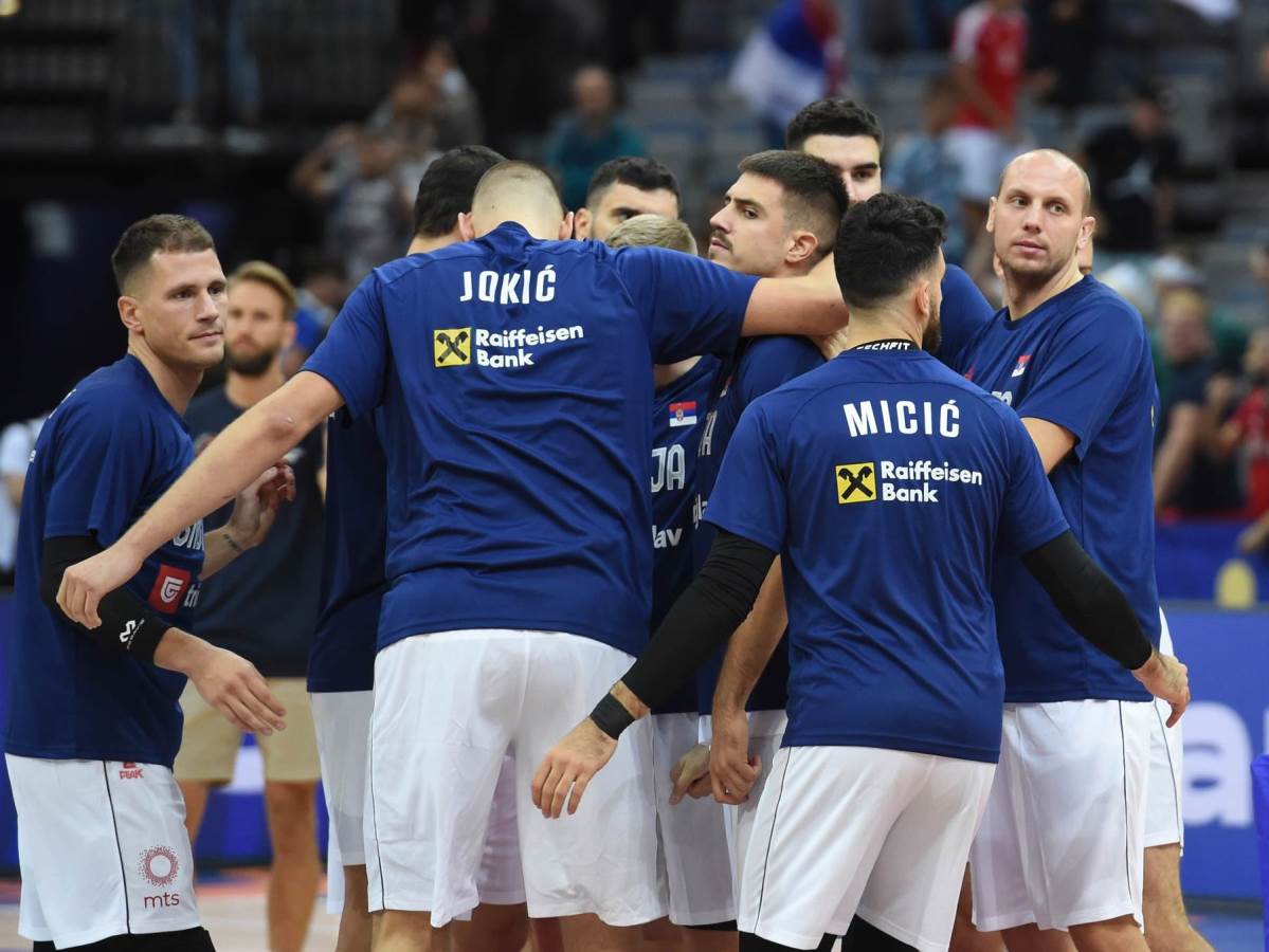  košarkaši srbije poslije pobjede protiv holandije  