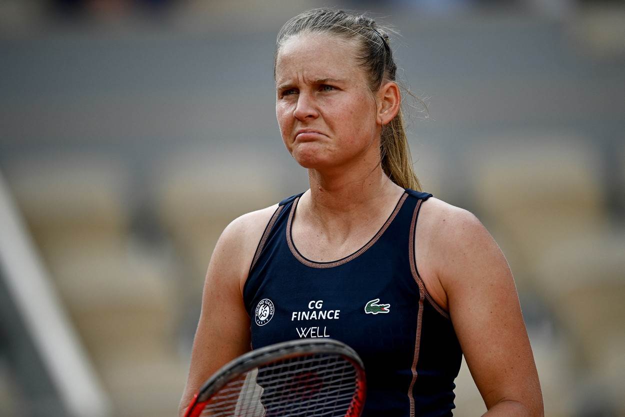  Francuska teniserka Fiona Fero tvrdi da je njen trener Pjer Buter zlostavljao... 