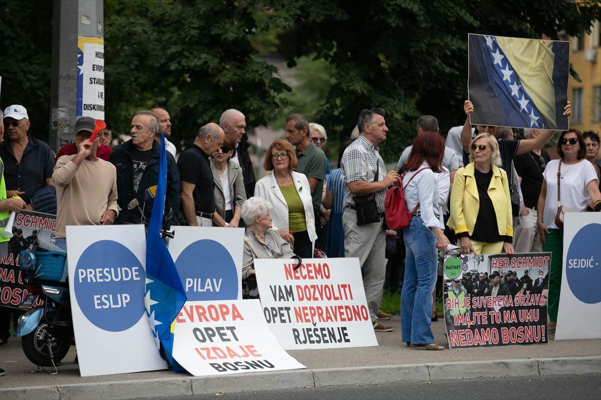  Protesti ispred OHR-a u Sarajevu 