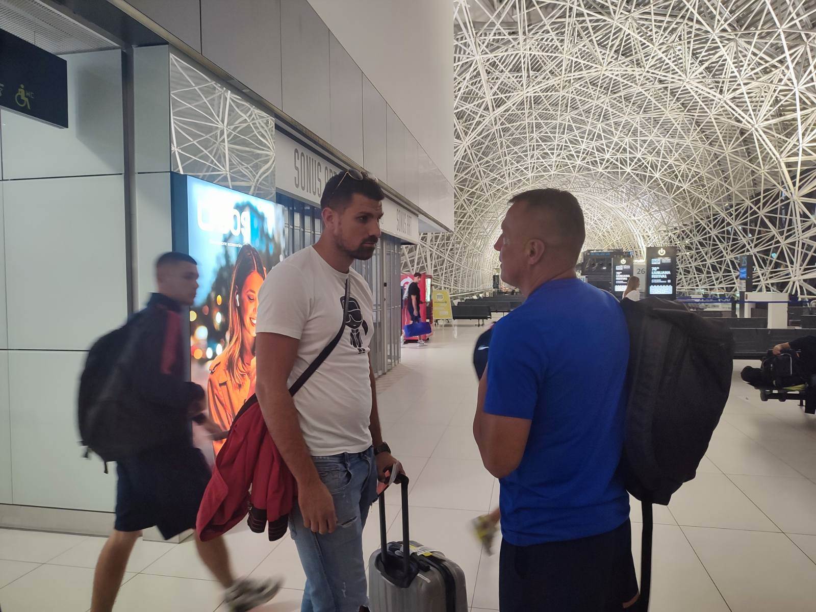  Ekspedicija Borca srela Armanda Mancea na aerodromu u Zagrebu 