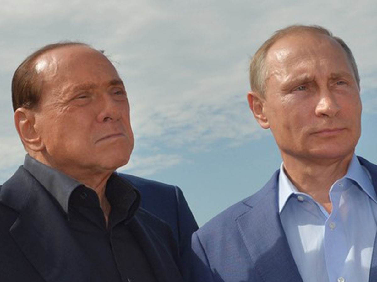  Berluskoni i Putin razmijenili votku i vino 