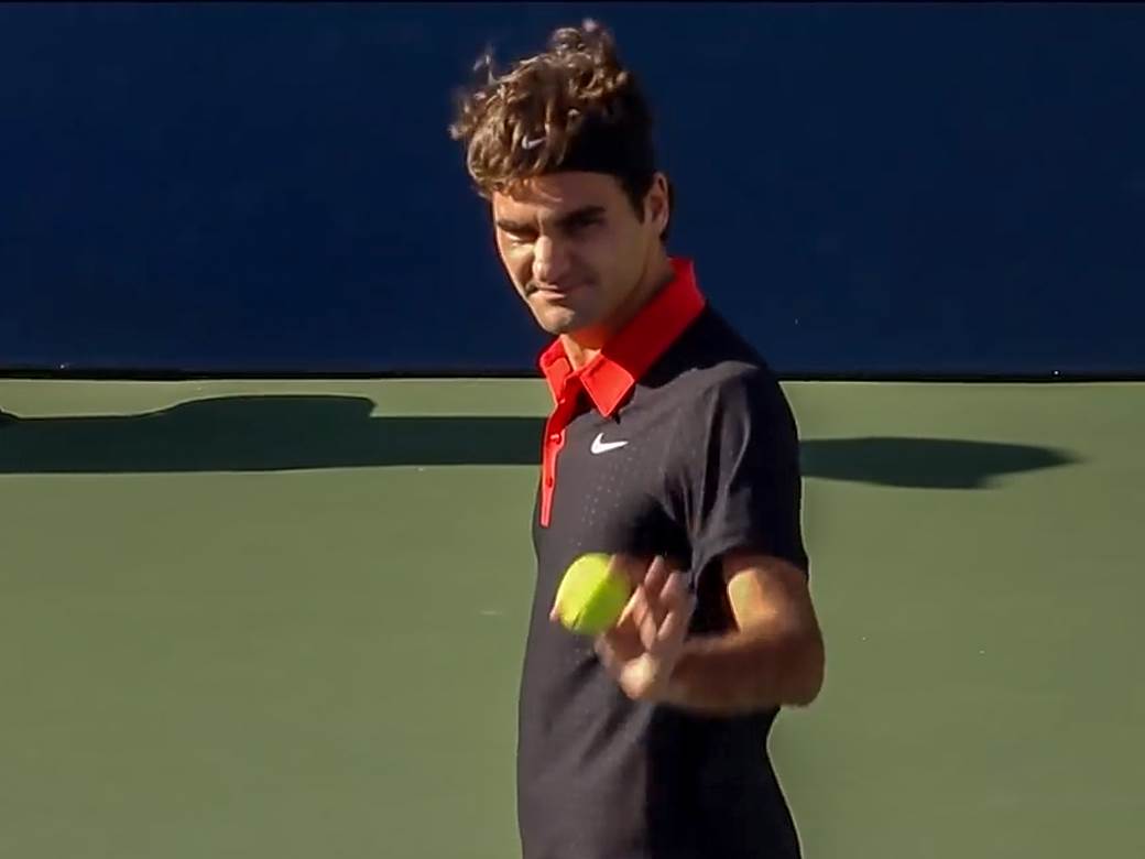 Rodzer-Federer-sa-makedonskom-zastavom-na-zidu 