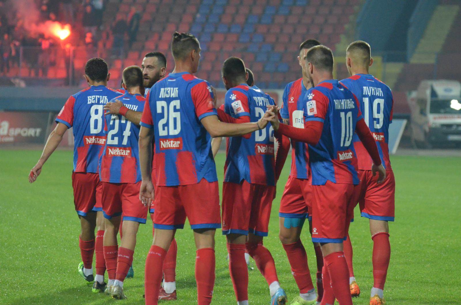  FK Borac dresovi na aukciji za dječije odjeljenje UKC Tuzla 