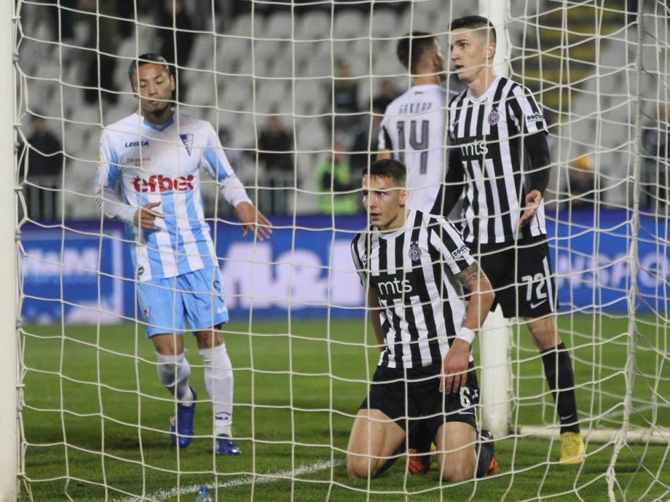  Superliga Partizan izgubio u Humskoj od Spartaka 