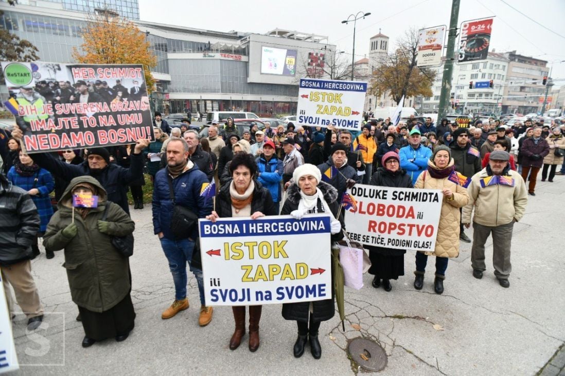  Protest ispred Parlamenta BiH 