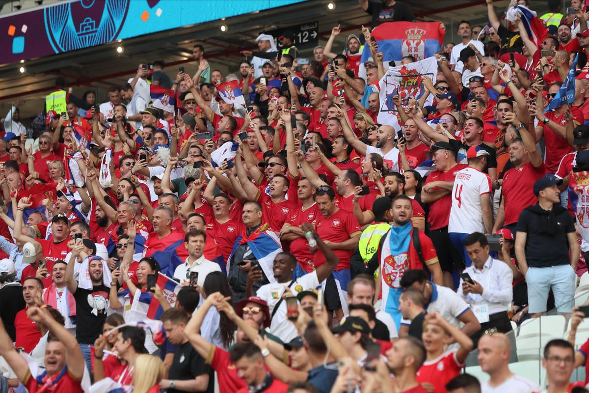  FIFA kaznila Srbiju zbog transparenta o Kosovu! 