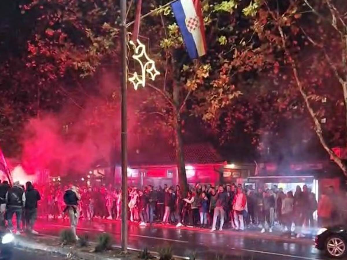  Slavlje navijača Hrvatske u Mostaru 