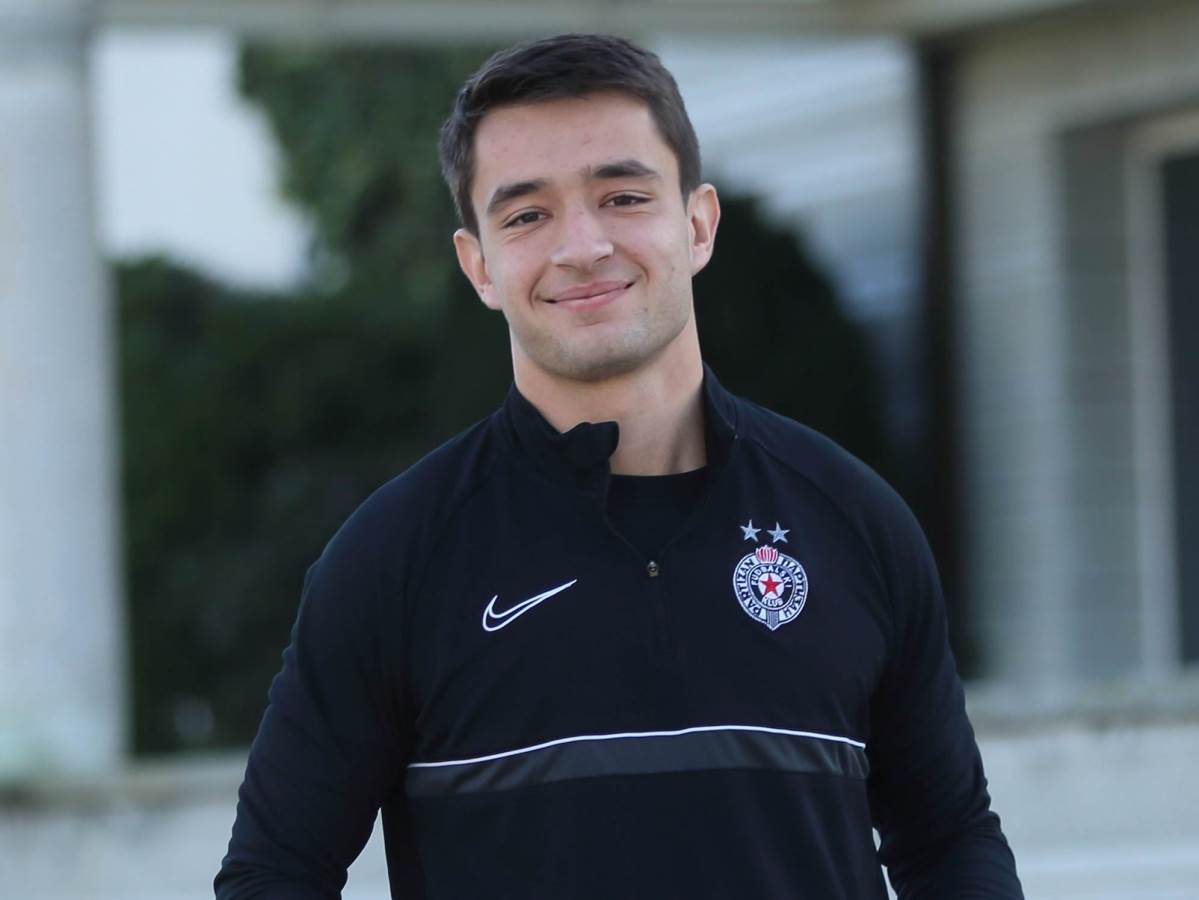  Vanja Vlahović dao gol za Partizan protiv Ahmata 