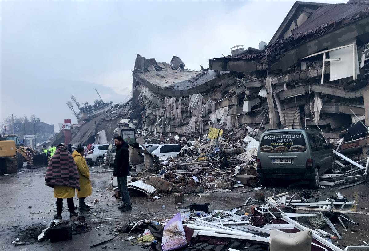 Broj poginuli od zemljotresa u Turskoj 