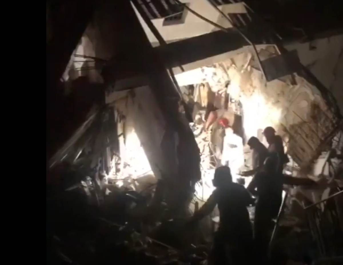  Spasioci se bore da dođu do zatrpanih pod ruševinama u zemljotresu 