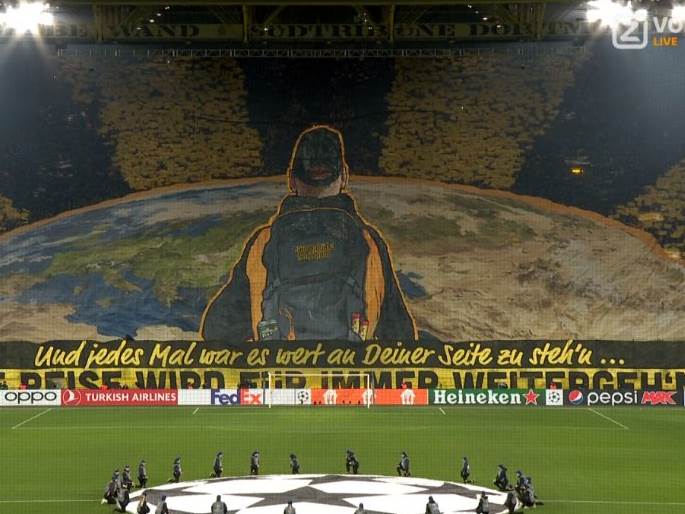  Fantastična koreografija navijača Borusije Dortmund 