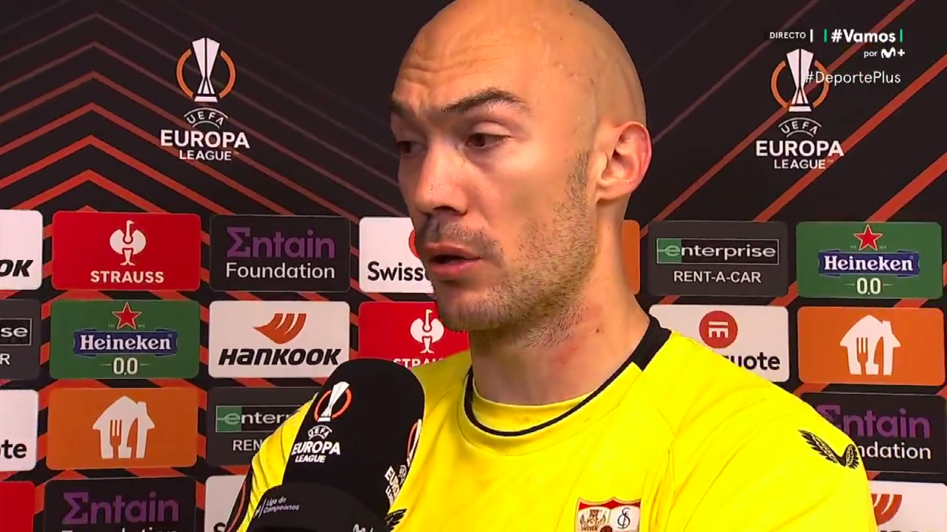 Marko Dmitrović pokazao ogrebotinu | Sport | Fudbal