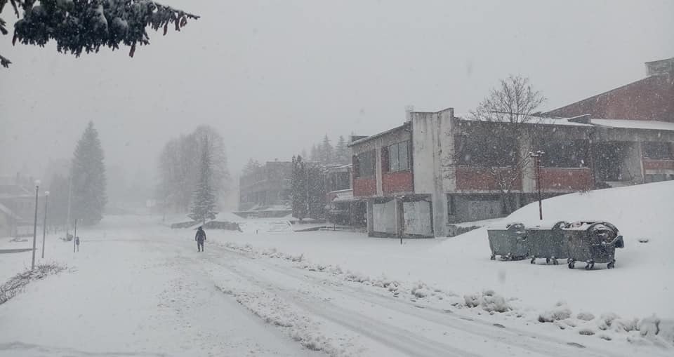  Snijeg u Bosanskom Grahovu 