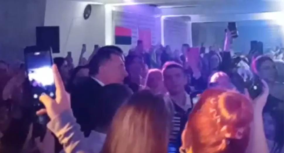  Dodik pjeva sa Nikolom Rokvićem  