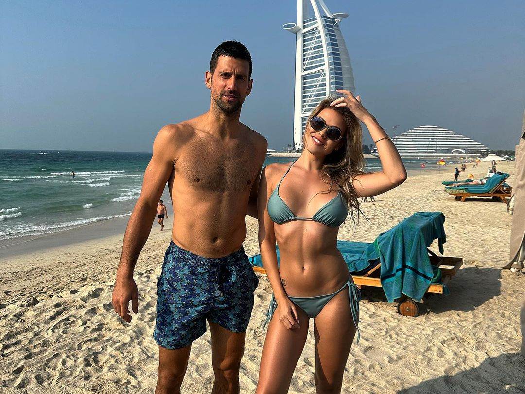  Novak Đoković fotografisao se sa Ruskinjom Darijom na plaži u Dubaiju 