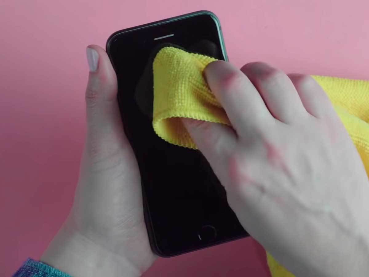  Kako pravilno očistiti i dezinfikovati pametni telefon 