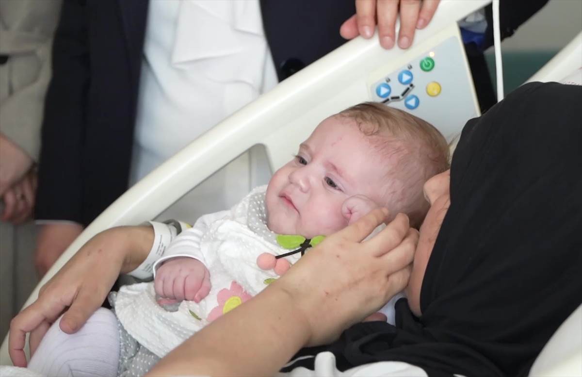  Beba u Turskoj vraćena majci nakon zemljotresa 