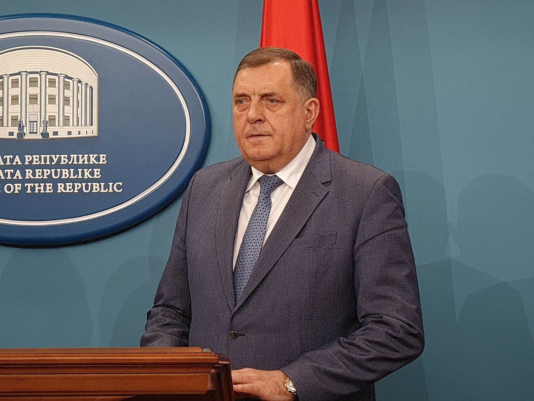  Dodik će podržati Vučićev protest u Beogradu 