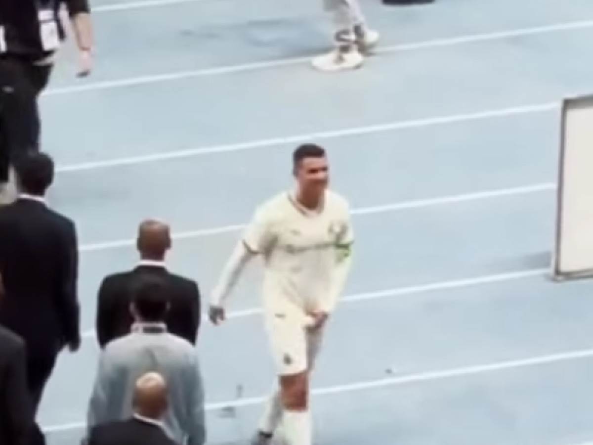  Kristijano Ronaldo se uhvatio za polni organ 