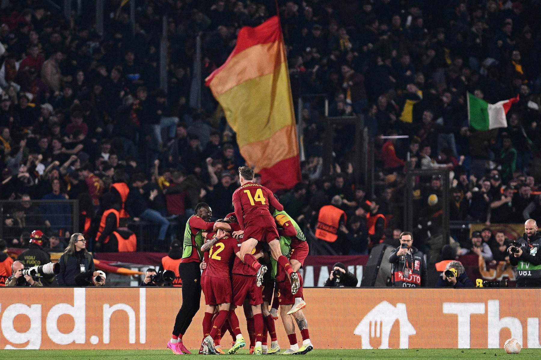  roma u polufinalu lige evrope  