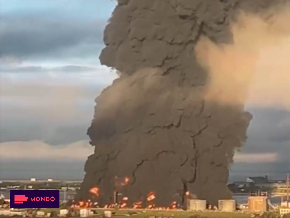 Ukraine attacked the refinery in Sevastopol in Crimea with drones