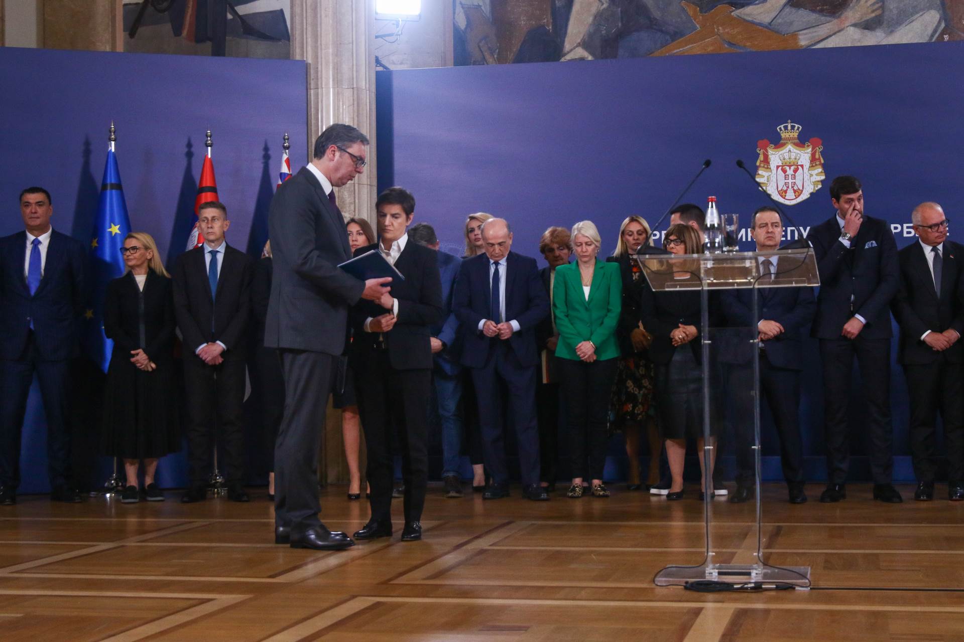  Vučić i Vlada Srbije 