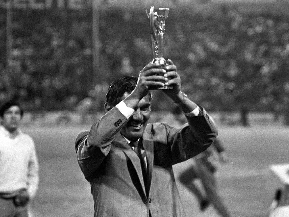  Čuveni meksički golman Antonio Toto Karbahal preminuo je u 93. godini 