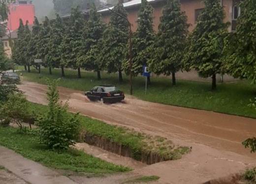  Poplavila glavna ulica u Ljubiji 
