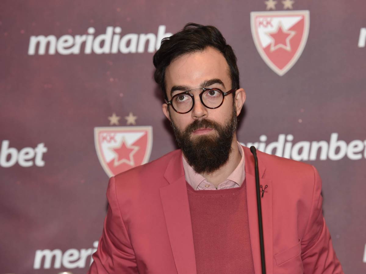  Nemanja Vasiljević napušta Crvenu zvezdu 