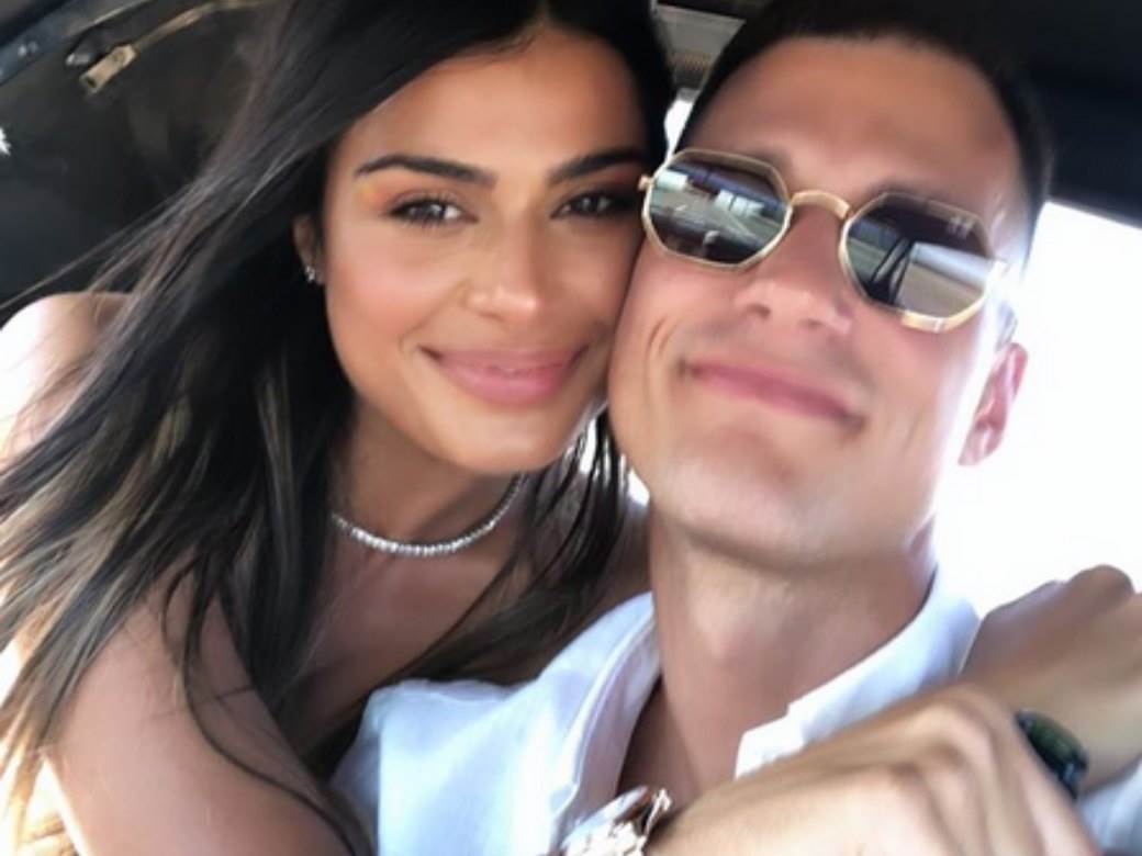  Mina Milutinović i Nemanja Nedović postali roditelji 