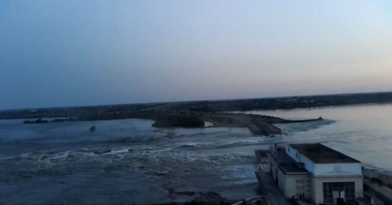  Vanredno stanje u Novoj Kahovki zbog granatiranja hidroelektrane 